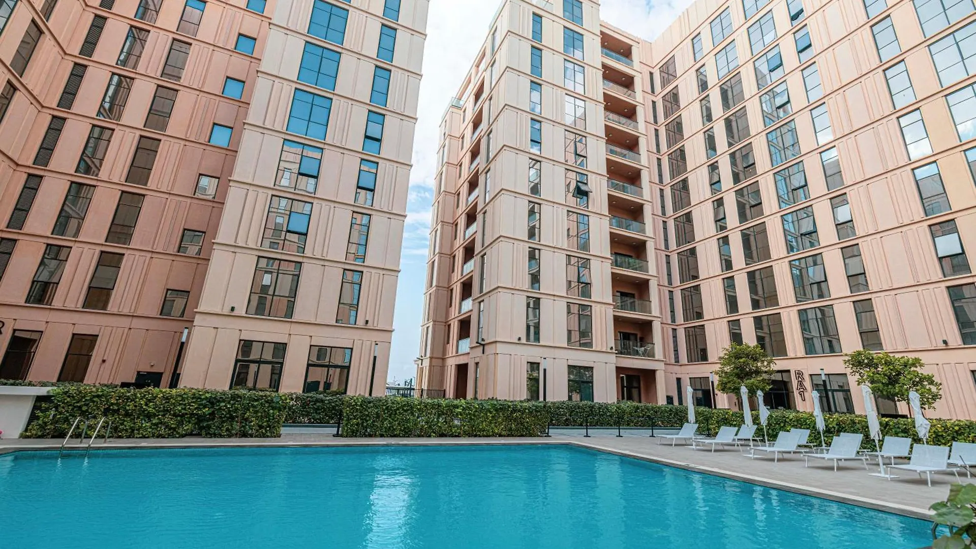 Luxury 1Br Penthouse With Skyviews Appartement Sharjah