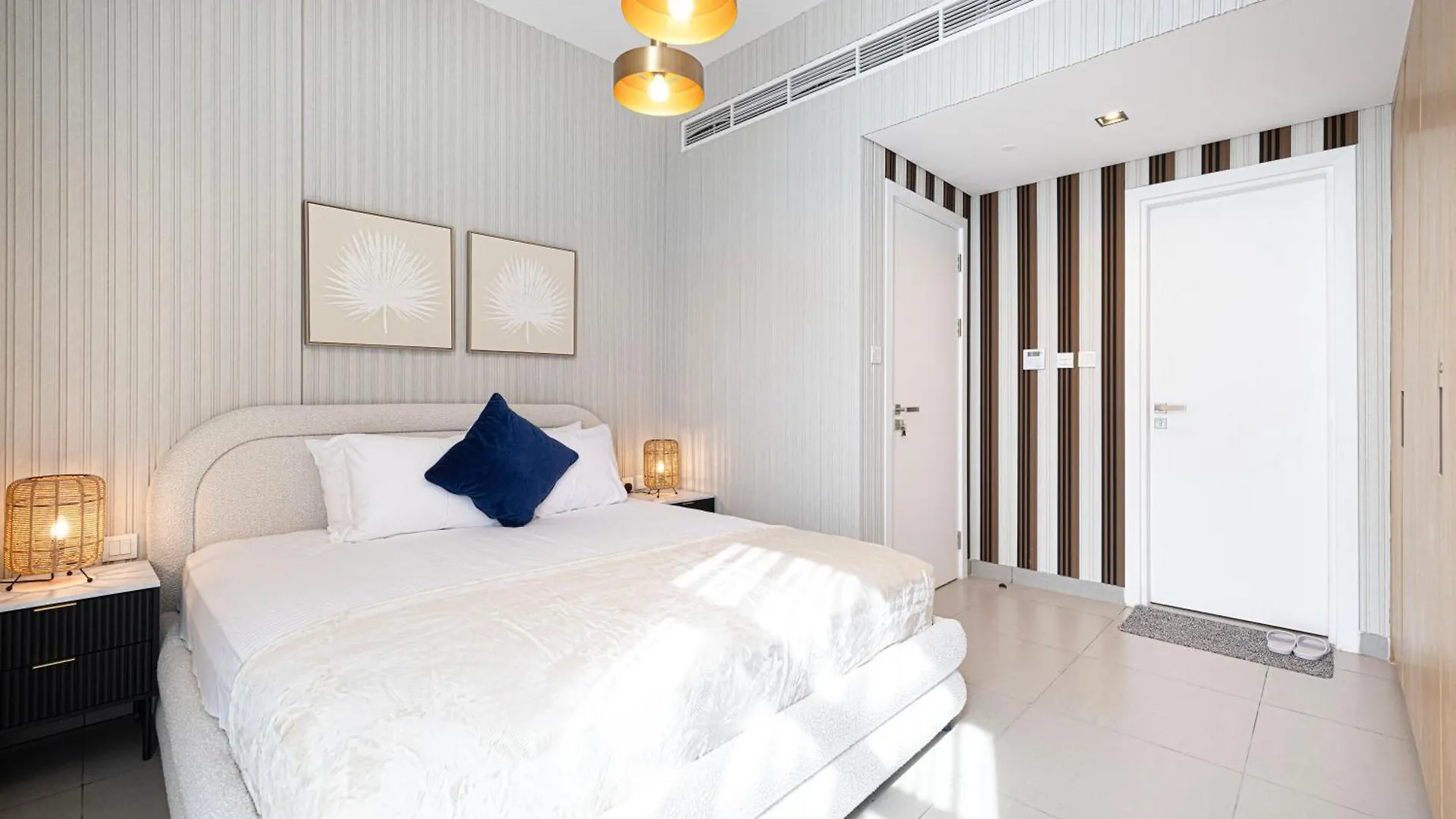 Luxury 1Br Penthouse With Skyviews Appartement Sharjah